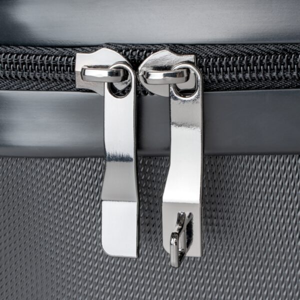 Black Grant Pro Suitcase - Image 7